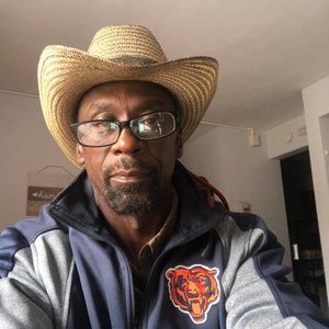 Meet your Posher, Leon